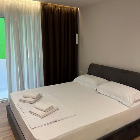 Tirana Central Stay Ngoại thất bức ảnh