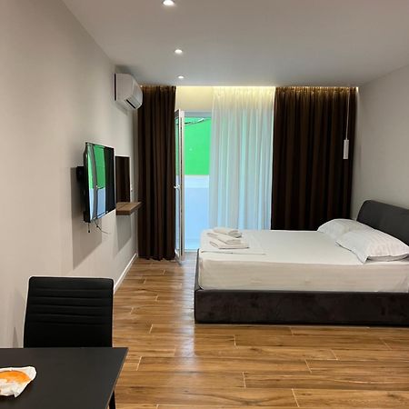 Tirana Central Stay Ngoại thất bức ảnh