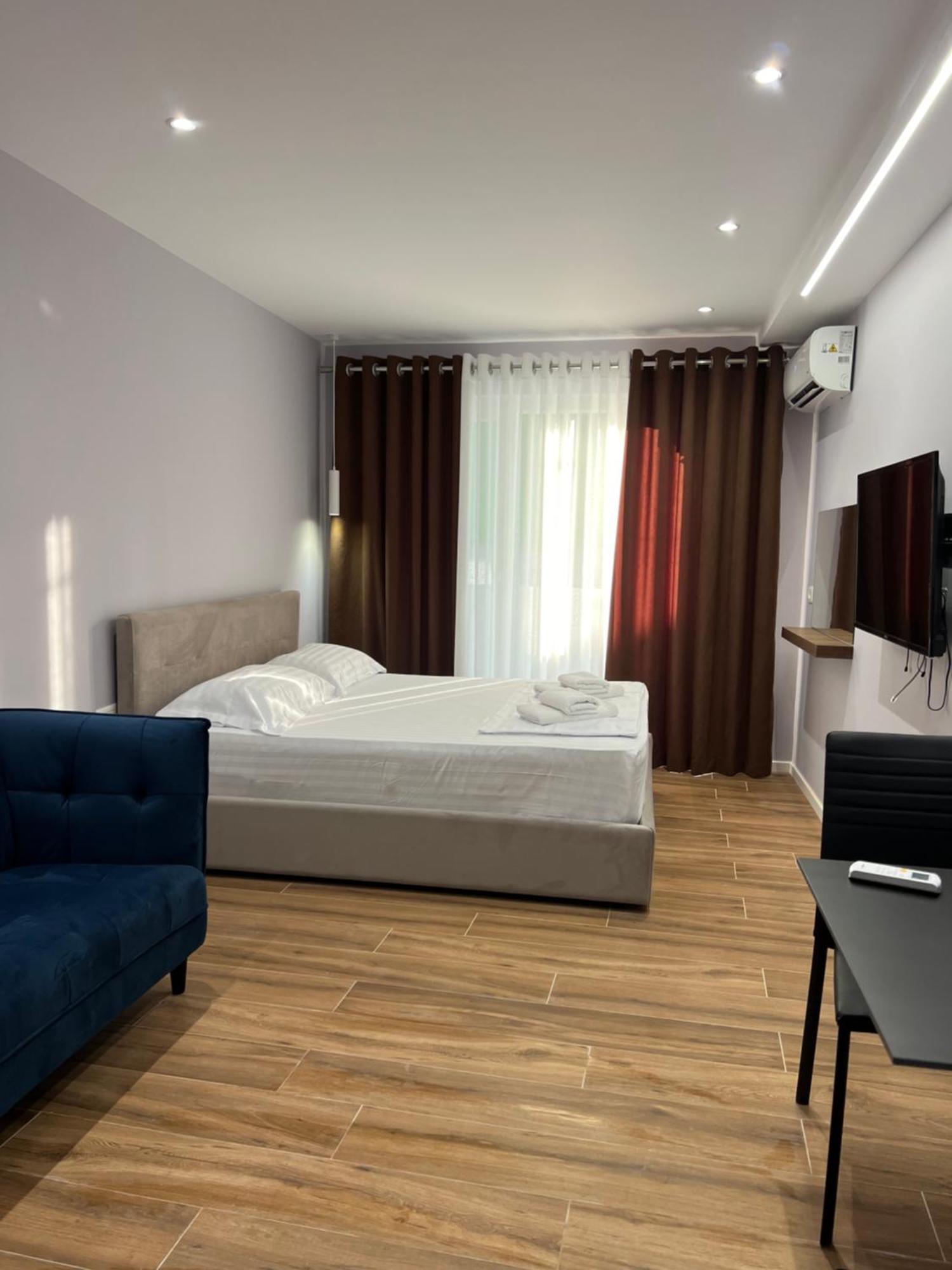 Tirana Central Stay Ngoại thất bức ảnh