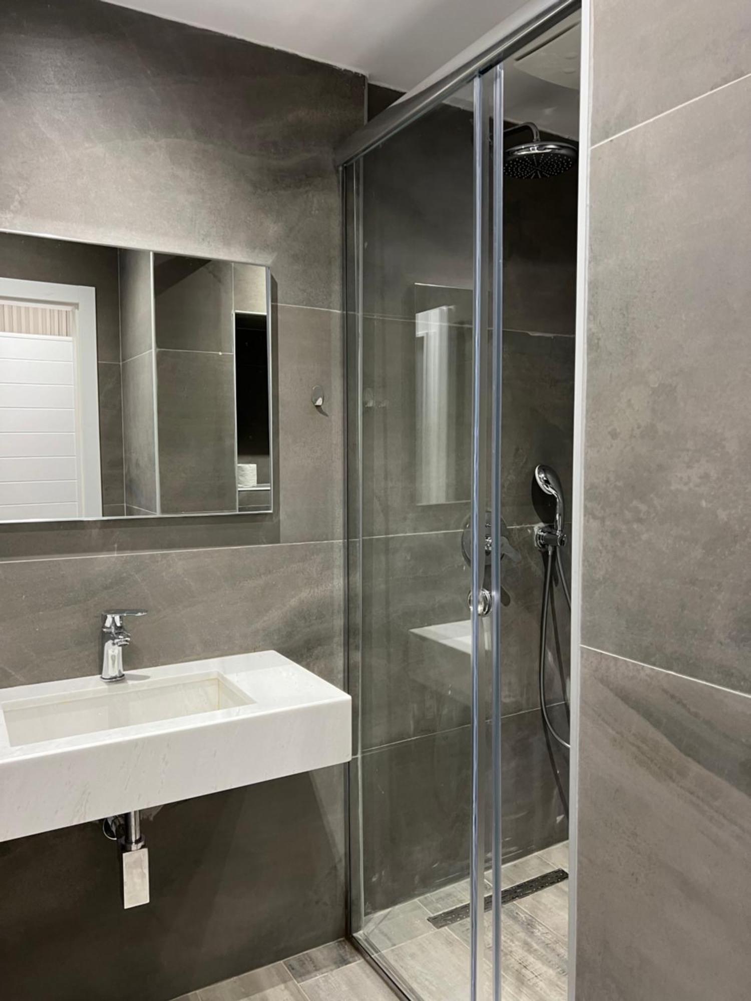 Tirana Central Stay Ngoại thất bức ảnh