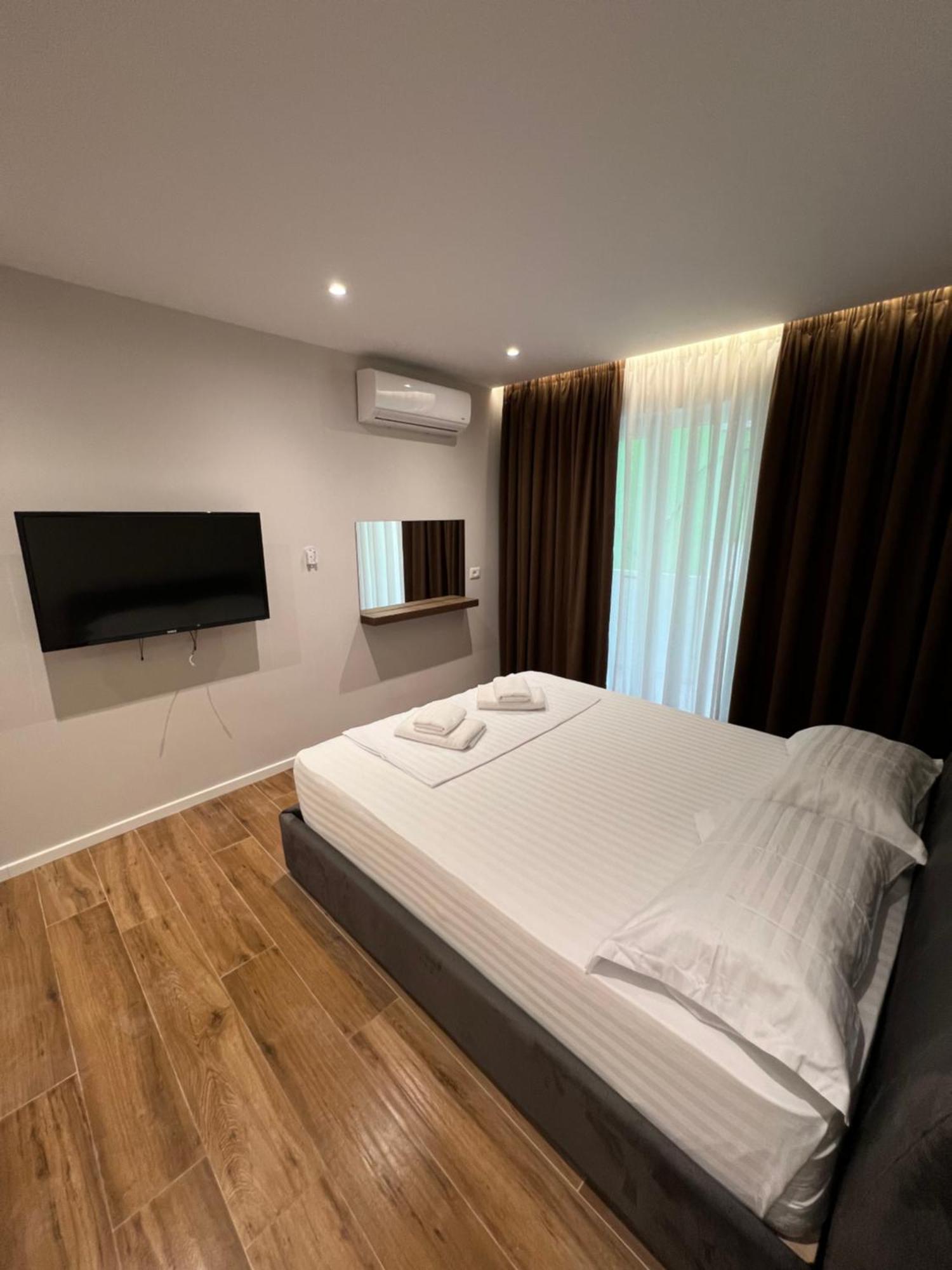 Tirana Central Stay Ngoại thất bức ảnh