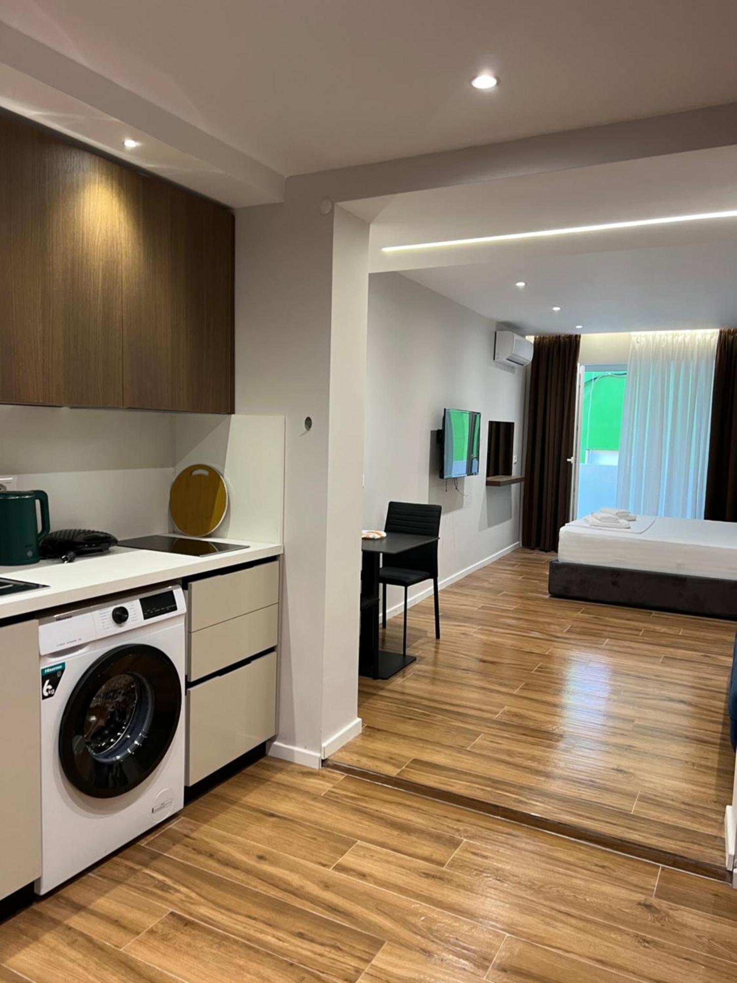 Tirana Central Stay Ngoại thất bức ảnh