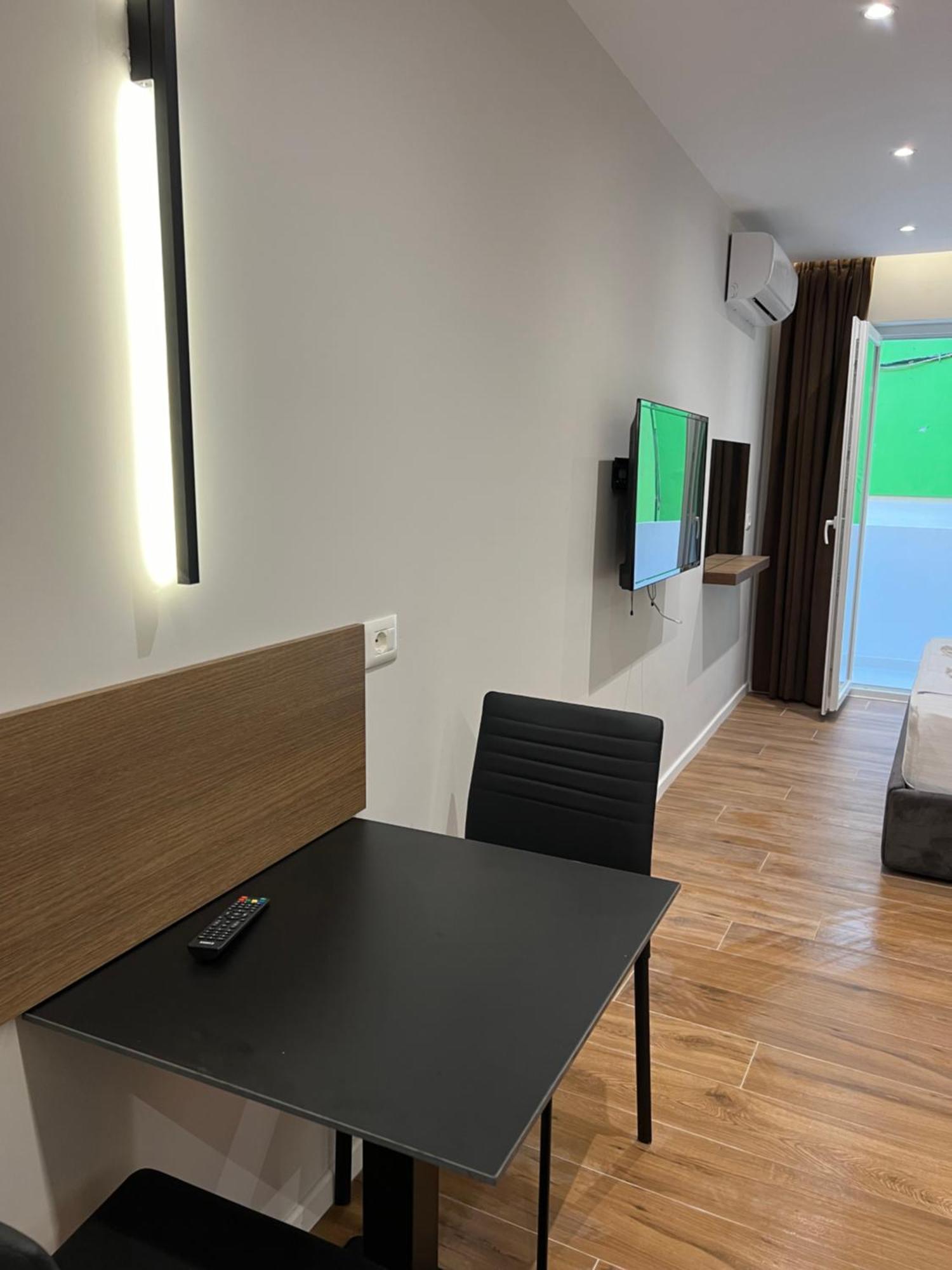 Tirana Central Stay Ngoại thất bức ảnh