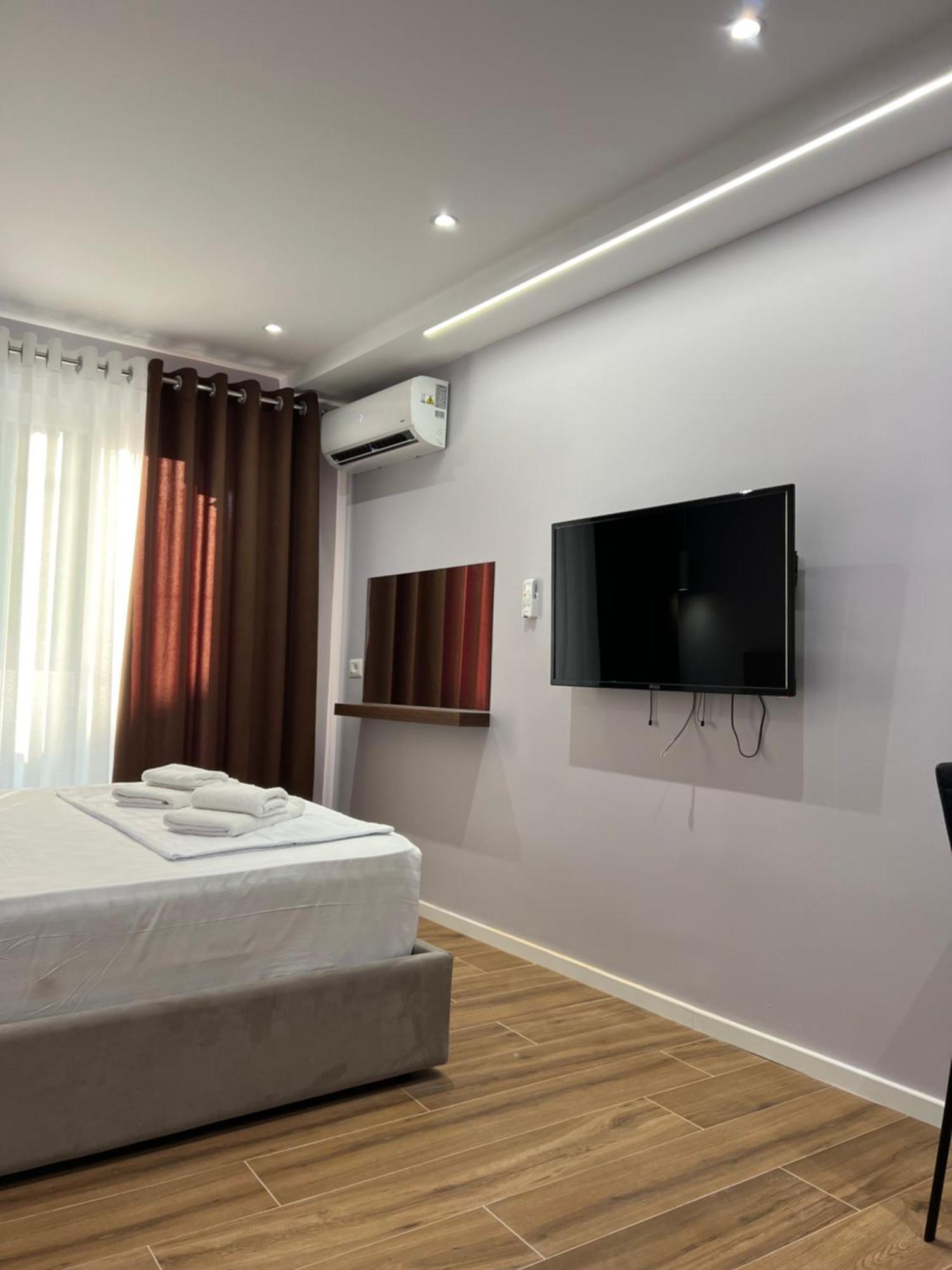 Tirana Central Stay Ngoại thất bức ảnh